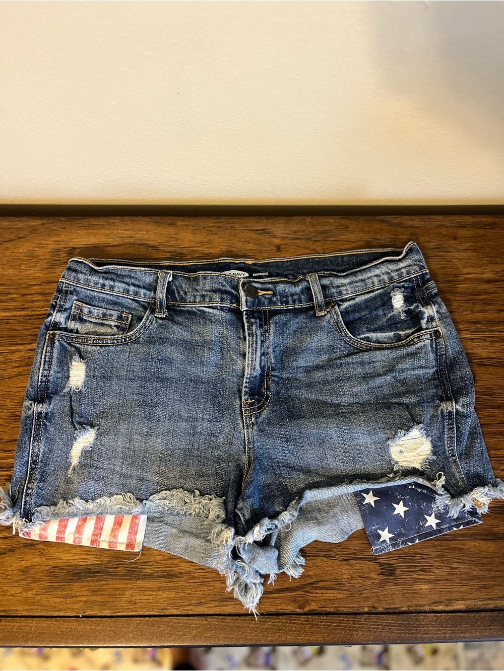 Old Navy Boyfriend America Distressed Denim Jean SHORTS Womens